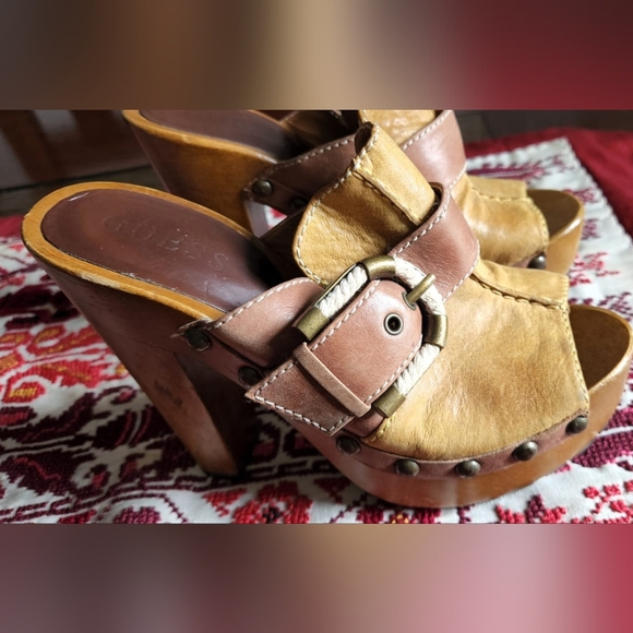 GUESS Clogs - Picture 3 of 4